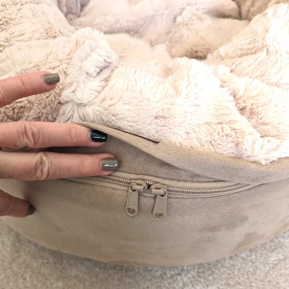 Kirkland Signature Small Dog Bed - Picture 3 of 4